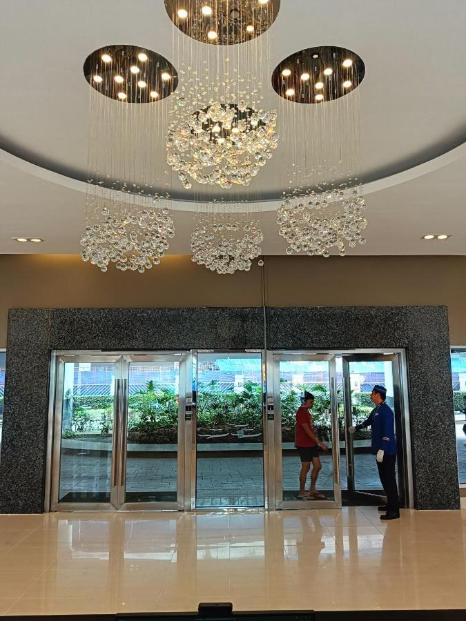 Sea Residences Moa - Paul Manila Kültér fotó